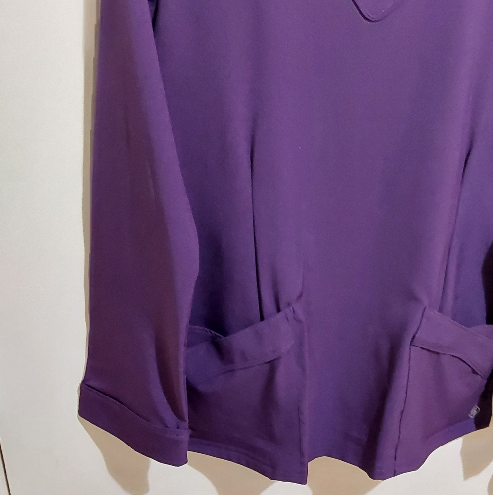 🌺 NEW Easy Stretch Long Sleeved Scrub Top - Picture 4 of 8
